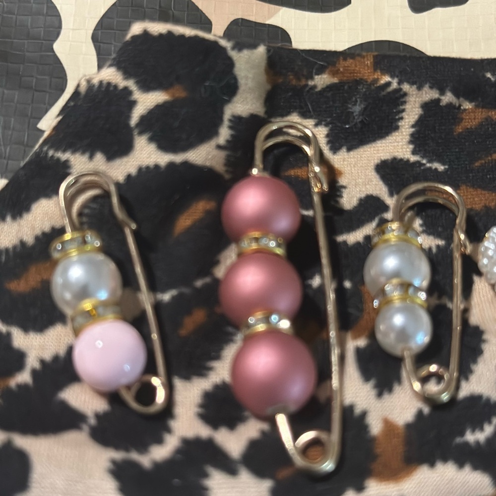 Chic Multi ColorBeaded Brooch Set - Picture 7 of 8